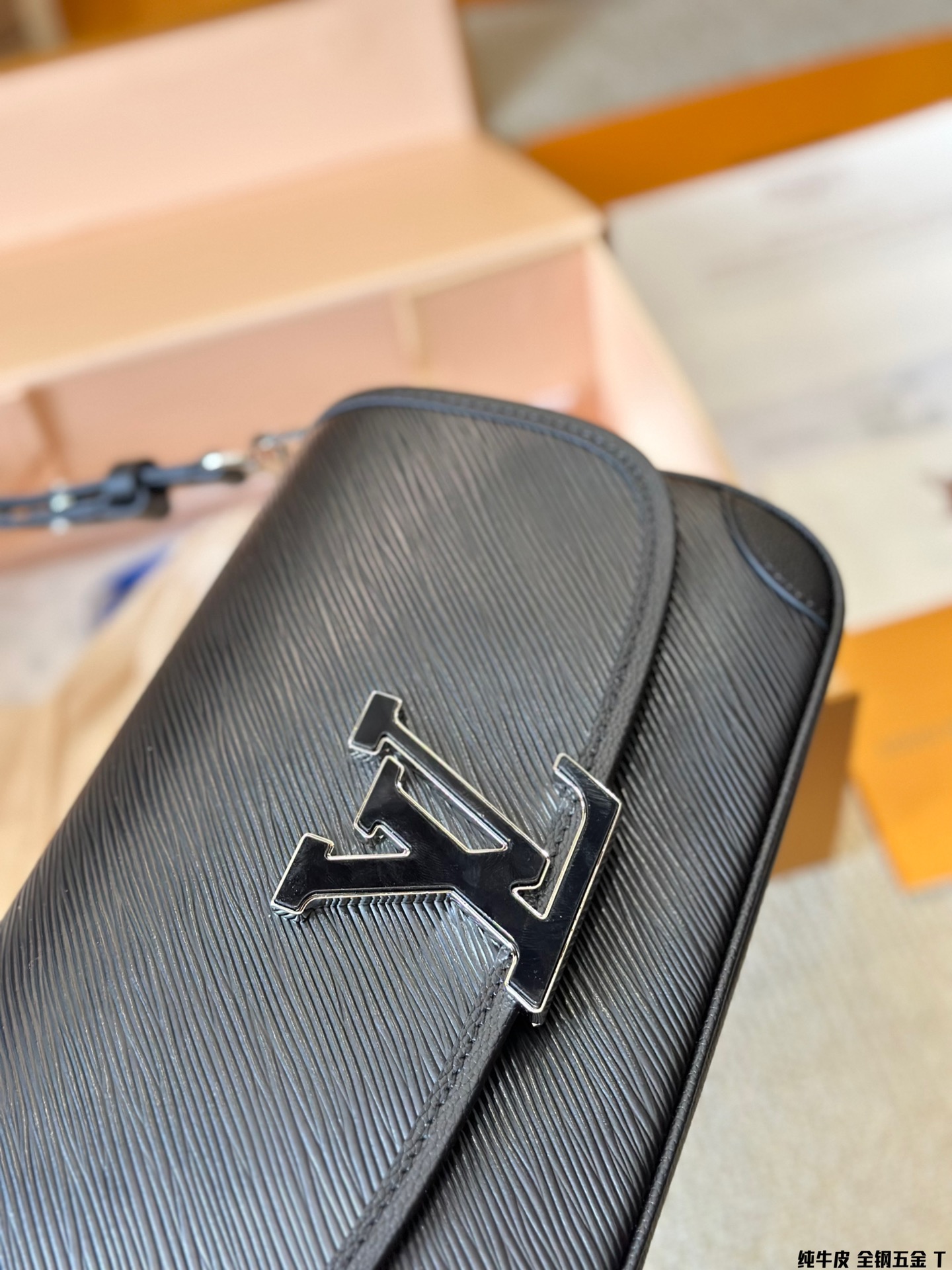 Louis new arrvial Buci bag size:24.5*15.5*9 cm