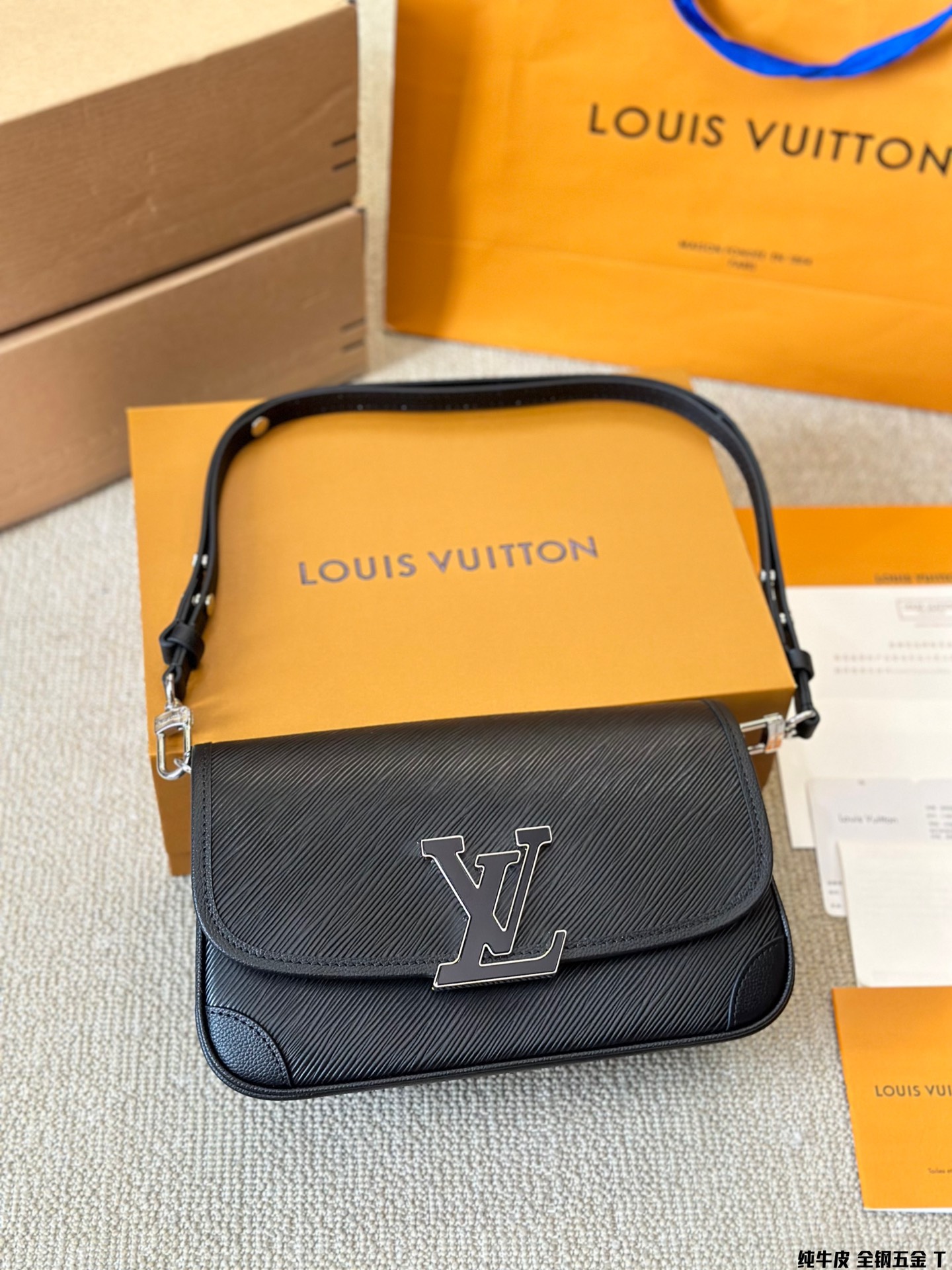 Louis new arrvial Buci bag size:24.5*15.5*9 cm