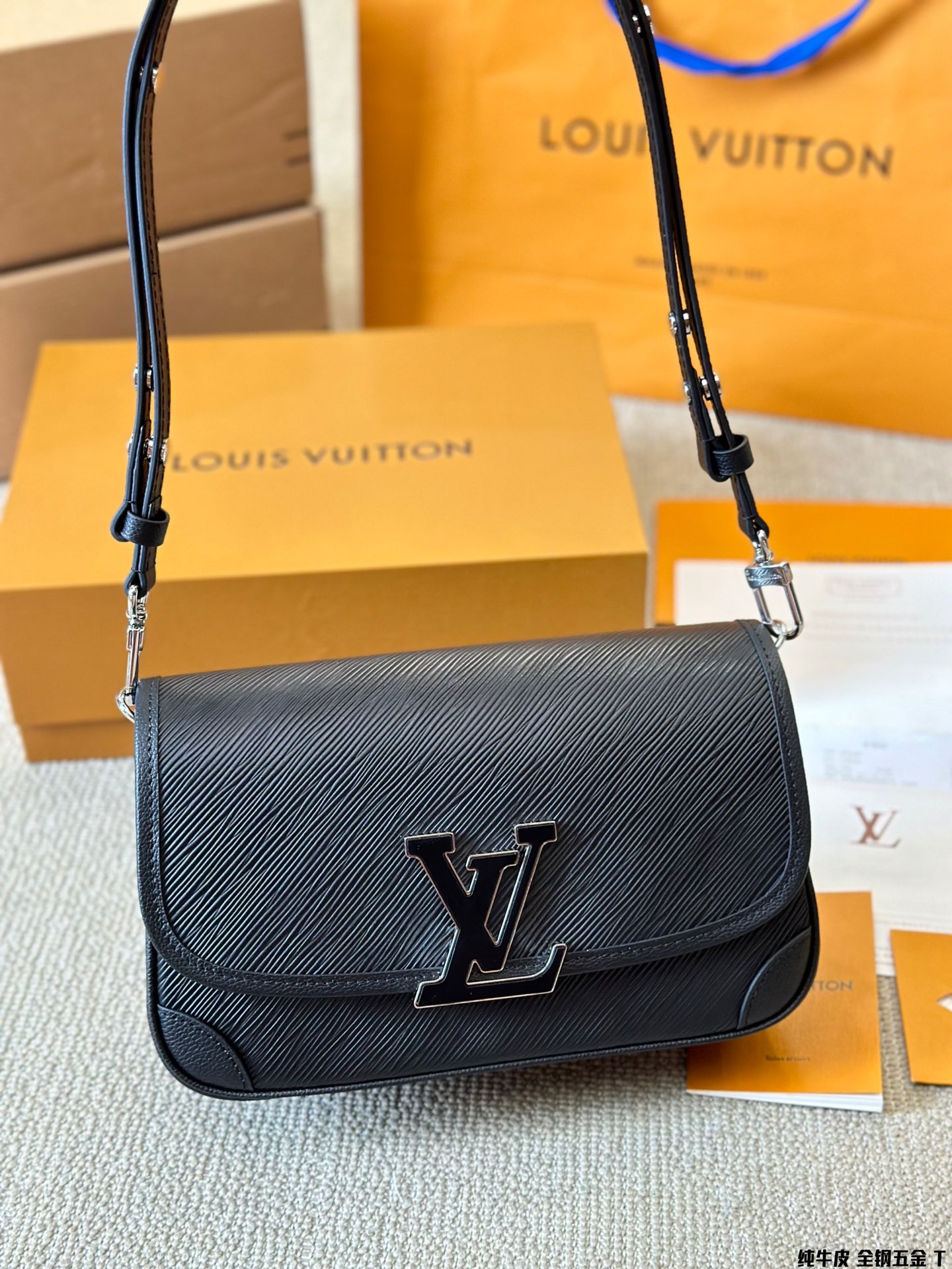 Louis new arrvial Buci bag size:24.5*15.5*9 cm