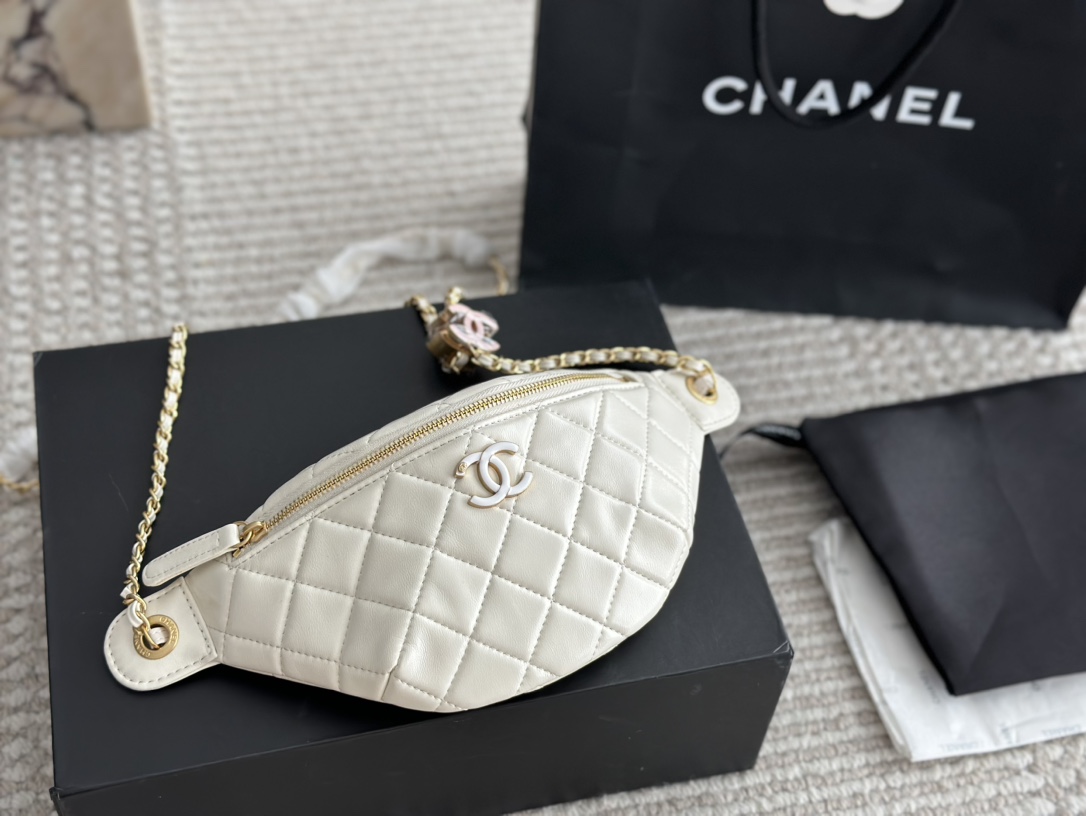 CC new arrival bumbag  crossbody bag size: 23*13 cm