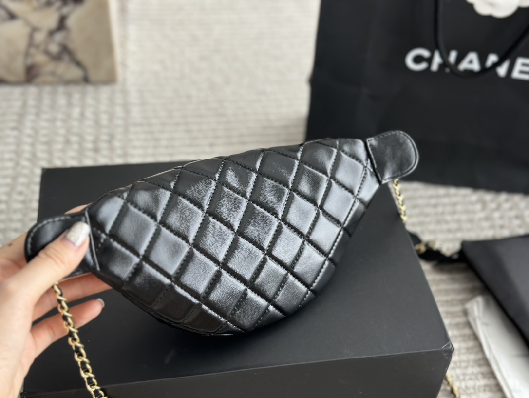 CC new arrival bumbag  crossbody bag size: 23*13 cm