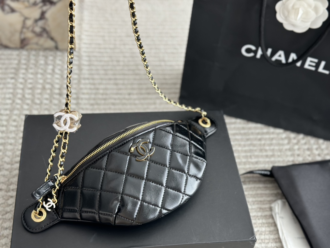 CC new arrival bumbag  crossbody bag size: 23*13 cm