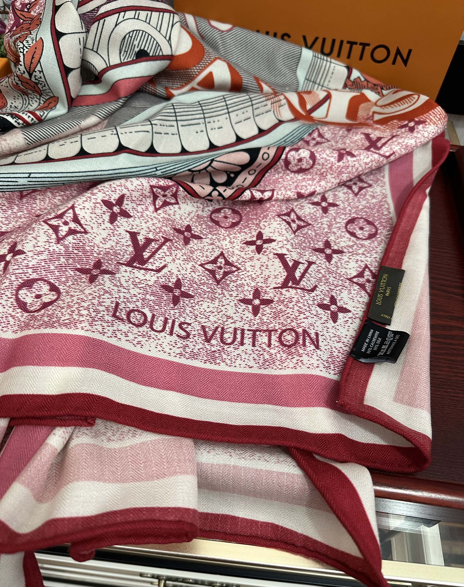 Louis new arrival silk scarf 140*140 cm