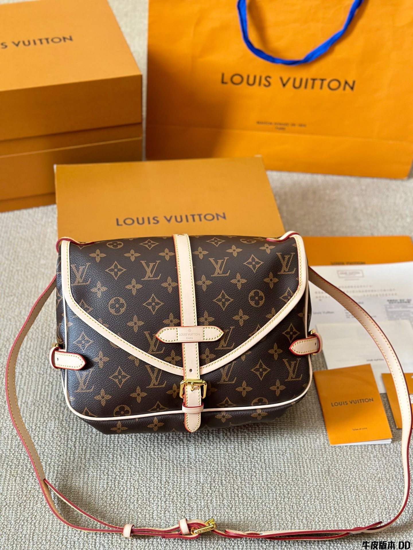 Louis new arrival saumur bb bag size:27 * 22cm