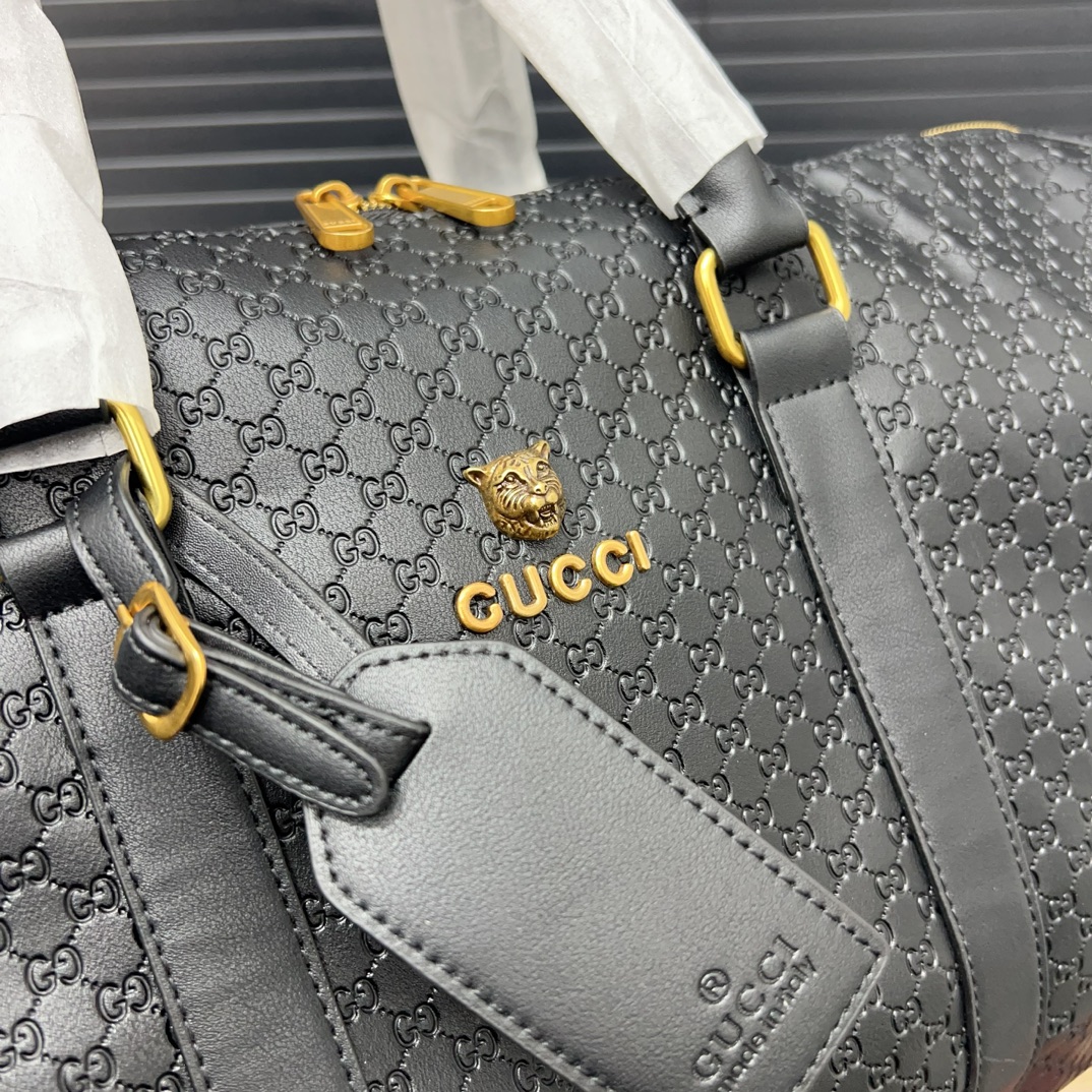 GG new arrival travel bag size: 50*28 cm