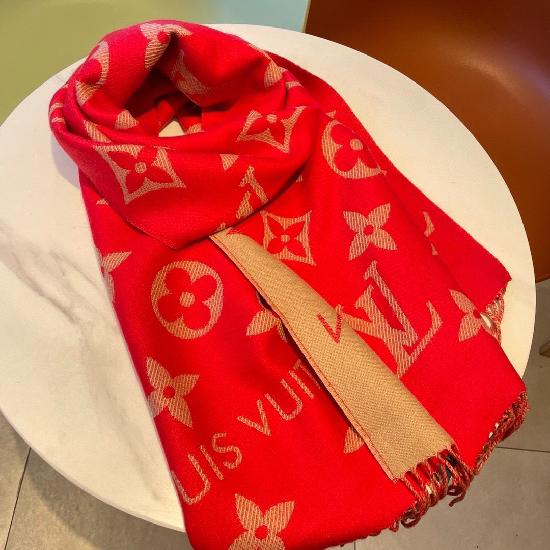 Louis Essential new arrival scarf size: 186*34 cm