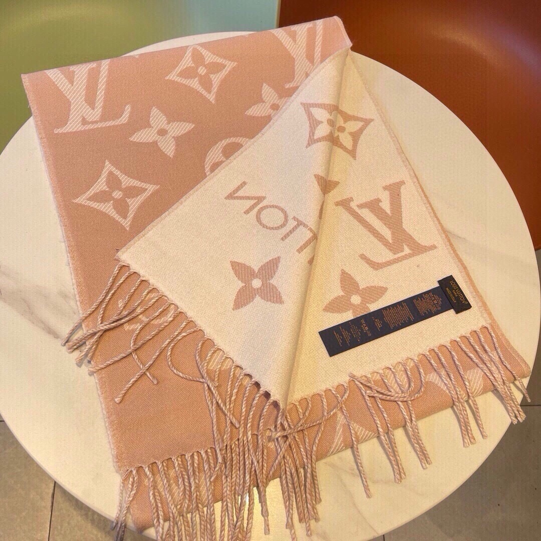 Louis Essential new arrival scarf size: 186*34 cm