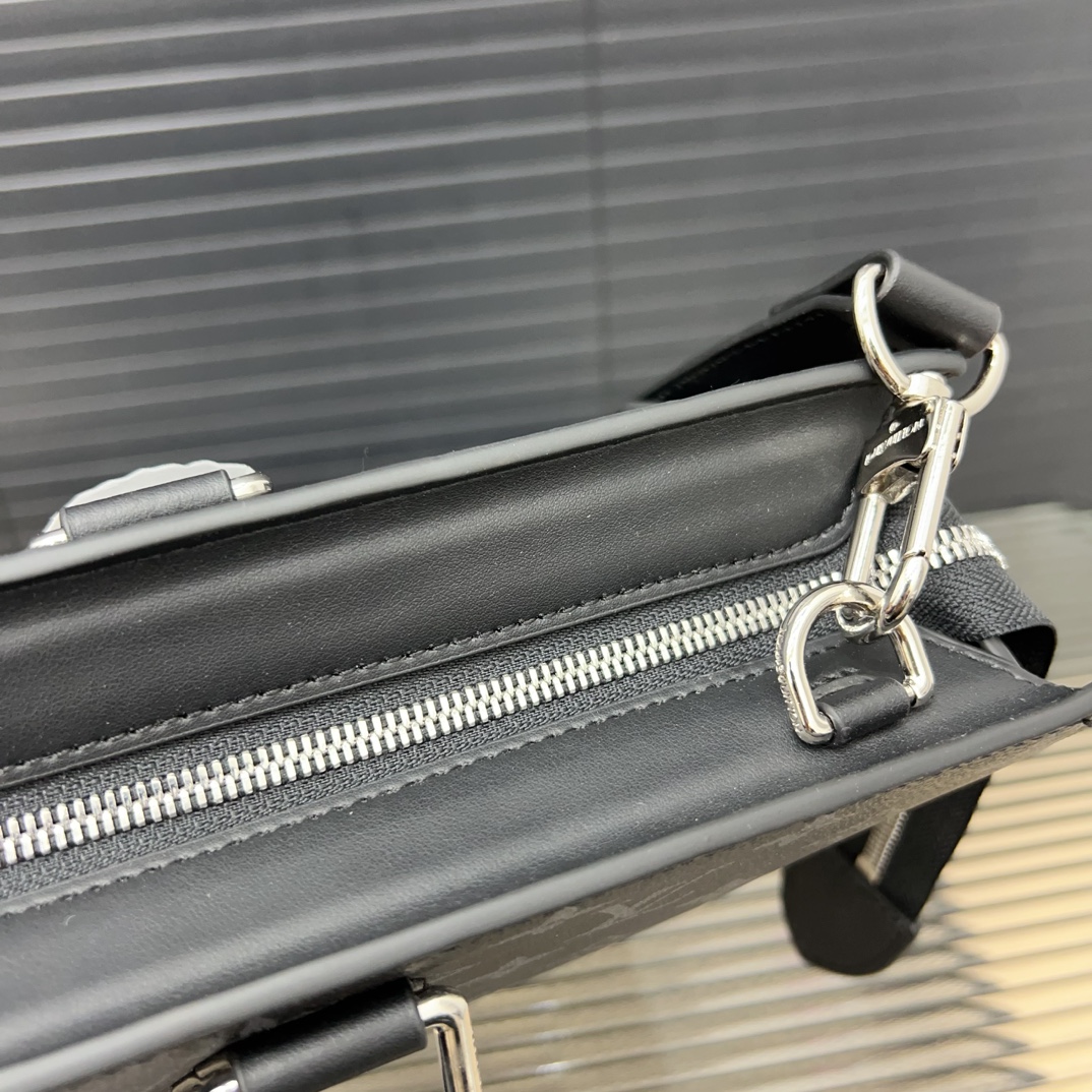 Louis new arrival briefcase laptop bag size: 40*32 cm