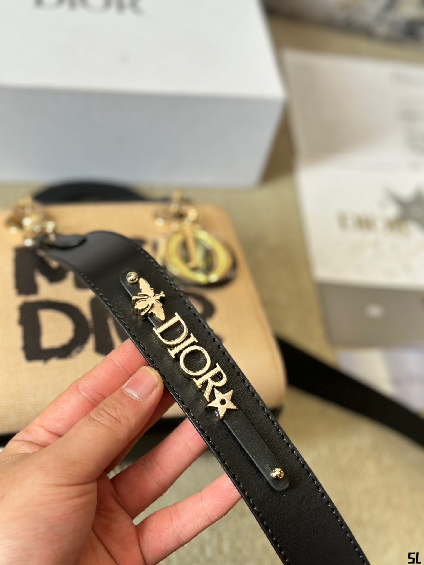 D new arrival lady bag size: 20*18 cm