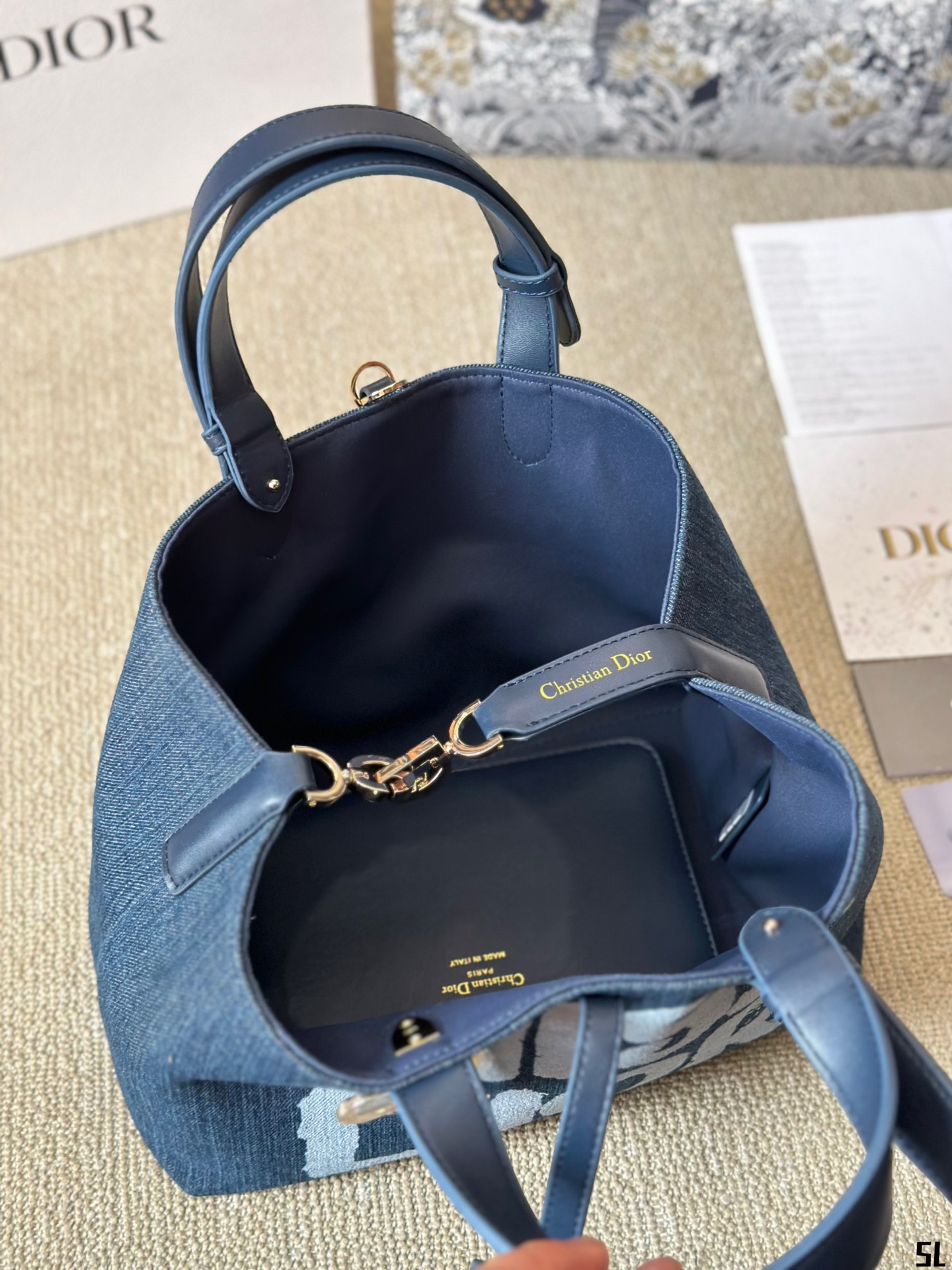 Miss D Toujours new arrival tote bag size: 30*20 cm