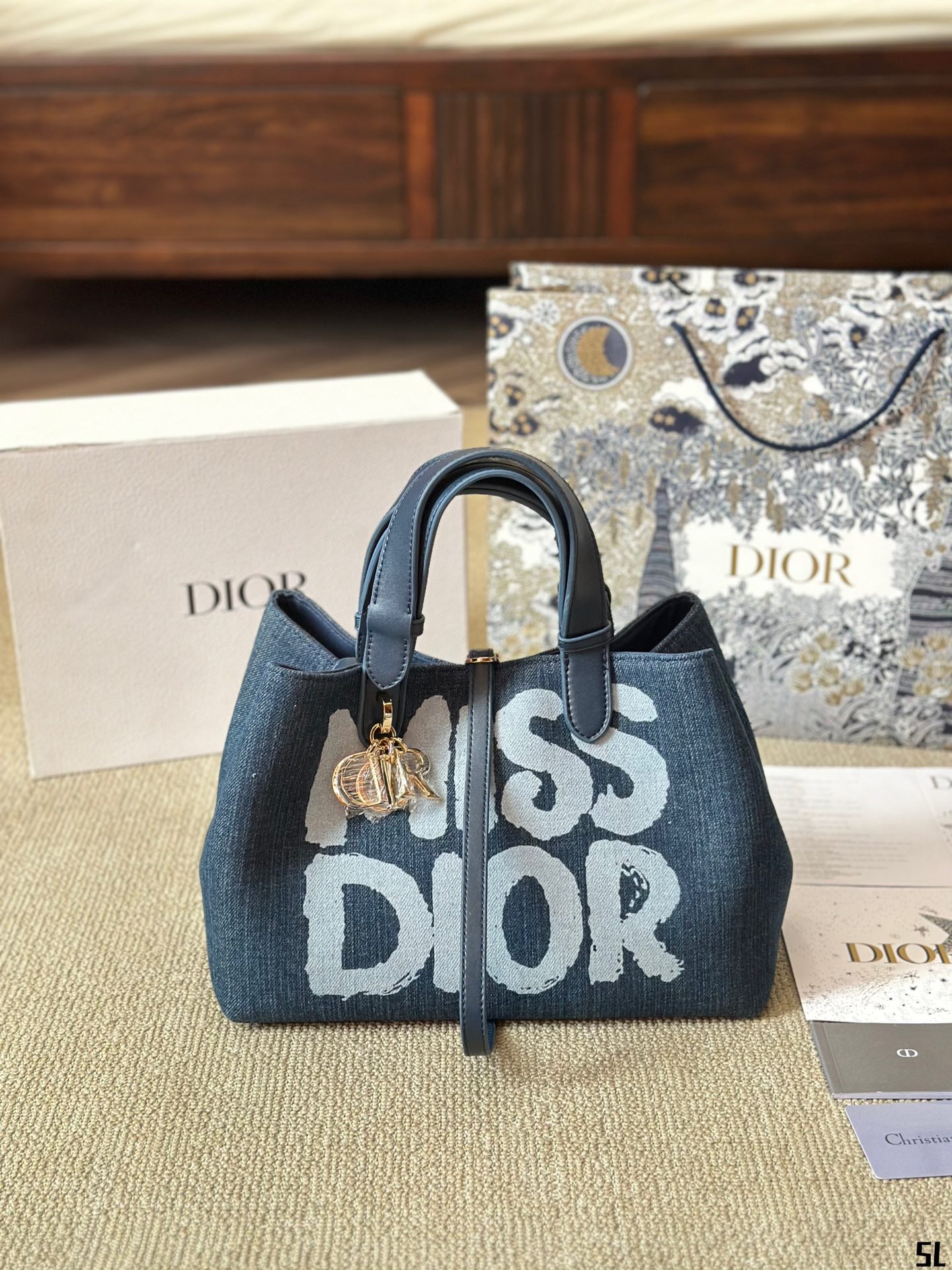 Miss D Toujours new arrival tote bag size: 30*20 cm