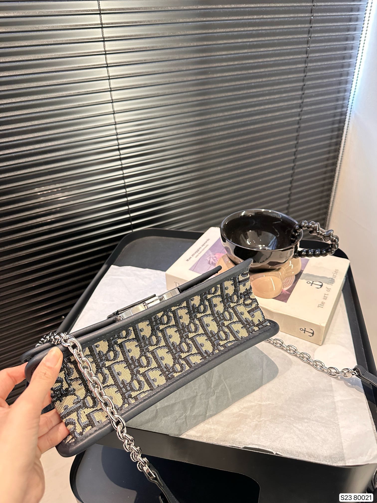 D new arrival MONTAIGNE bag size: 25*15 cm