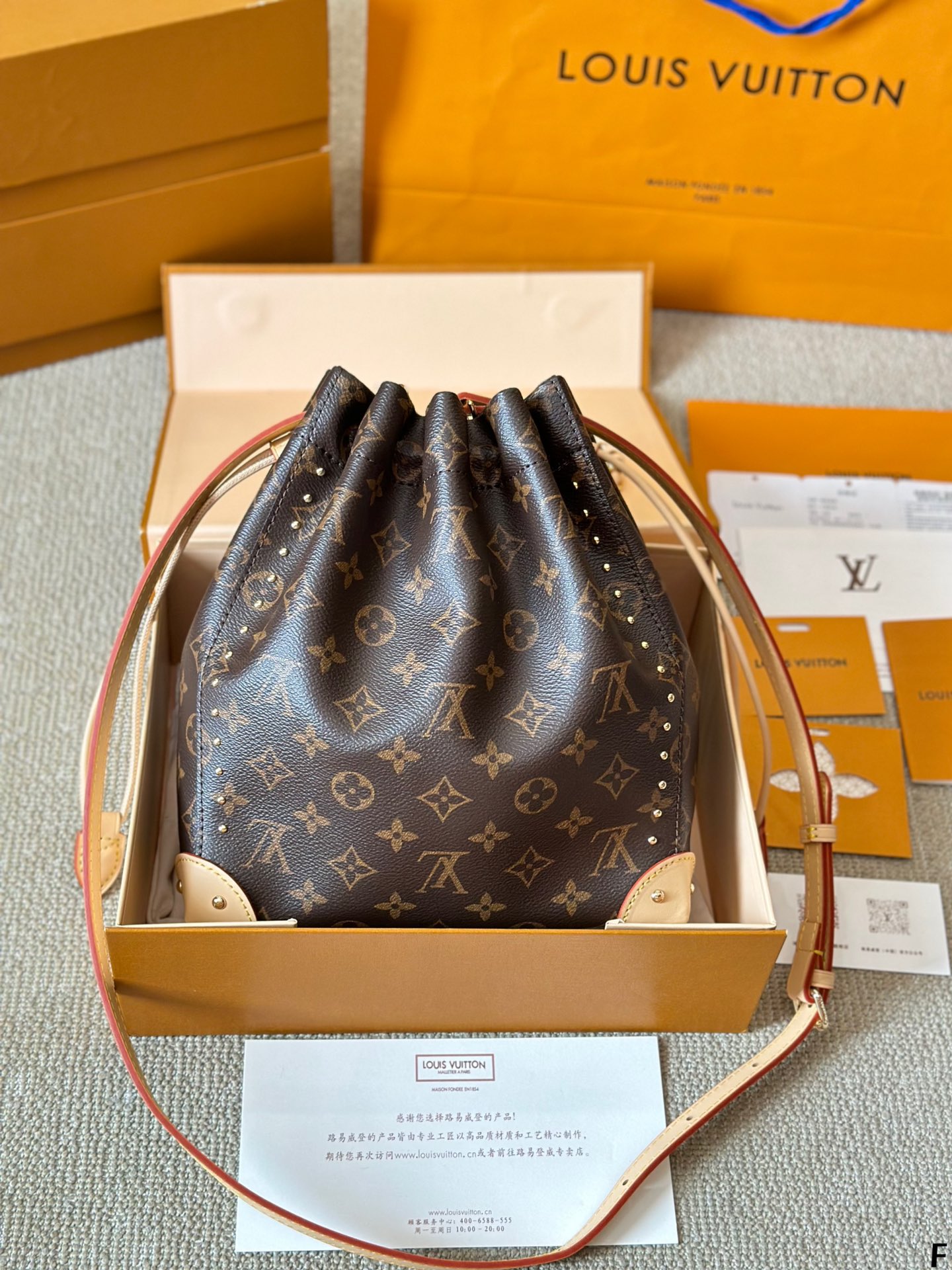 Louis new arrival noe trunk bag size: 23*25 cm