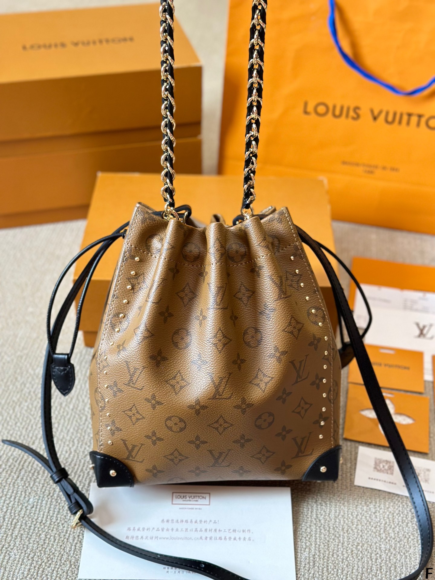 Louis new arrival noe trunk bag size: 23*25 cm