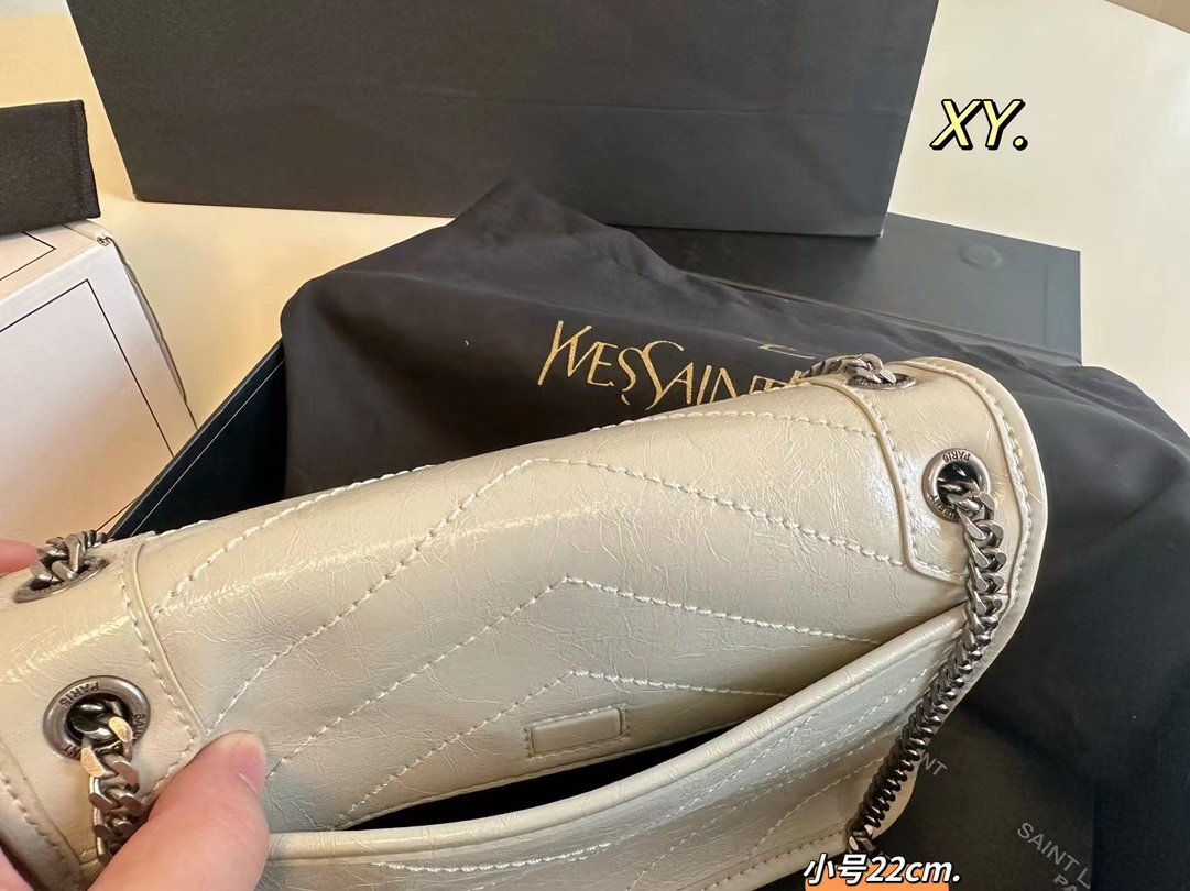Y new arrival niki chain bag small size: 22*18 cm