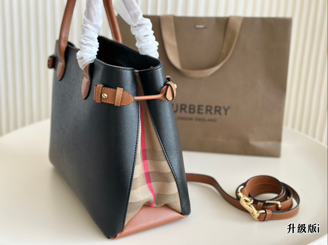 BB new arrival  The Banner tote bag size: 32*26 cm