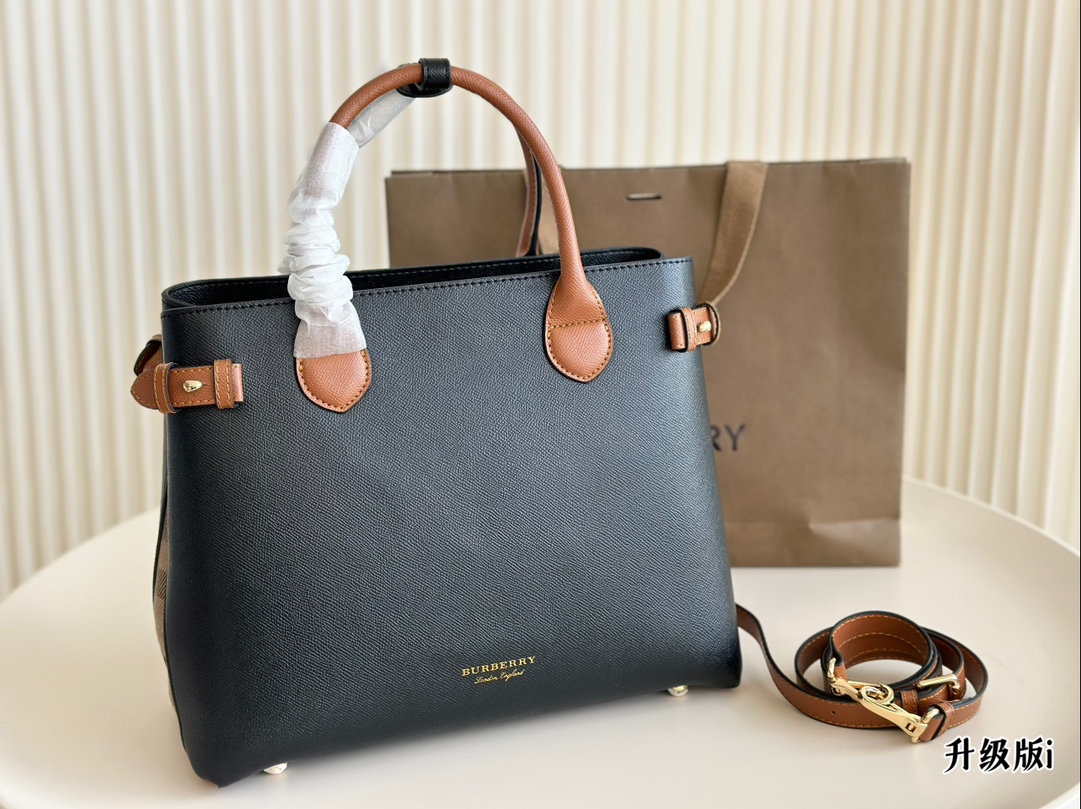 BB new arrival  The Banner tote bag size: 32*26 cm