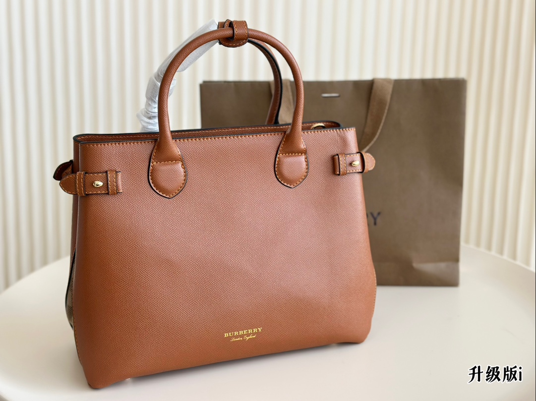 BB new arrival  The Banner tote bag size: 32*26 cm