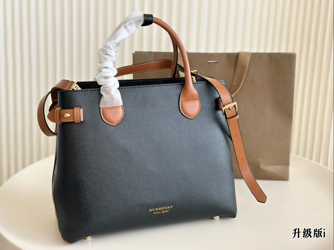 BB new arrival  The Banner tote bag size: 32*26 cm