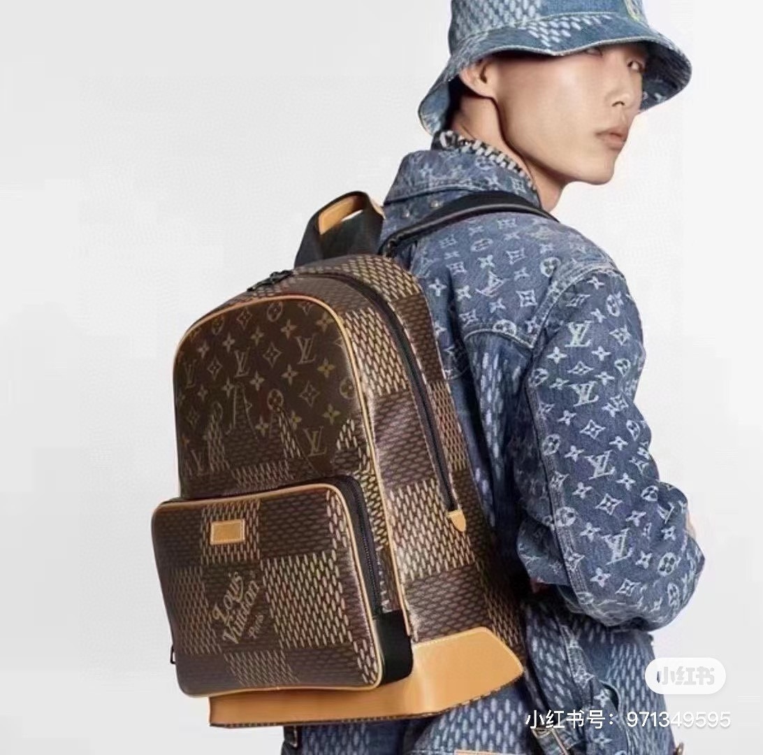 Louis × NIGO new arrival men backpack bag size: 38-29-13cm