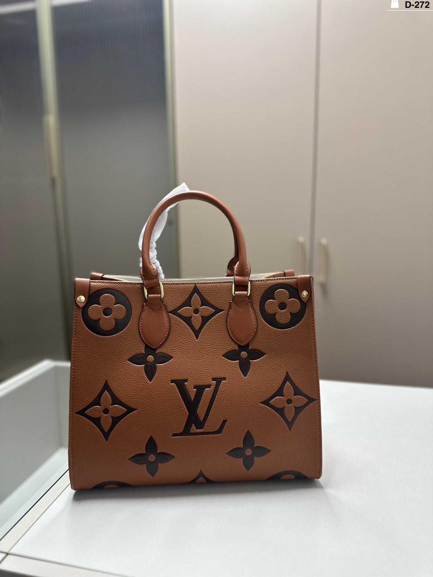 louis new arrival onthego tote bag size: 32.15.27 cm