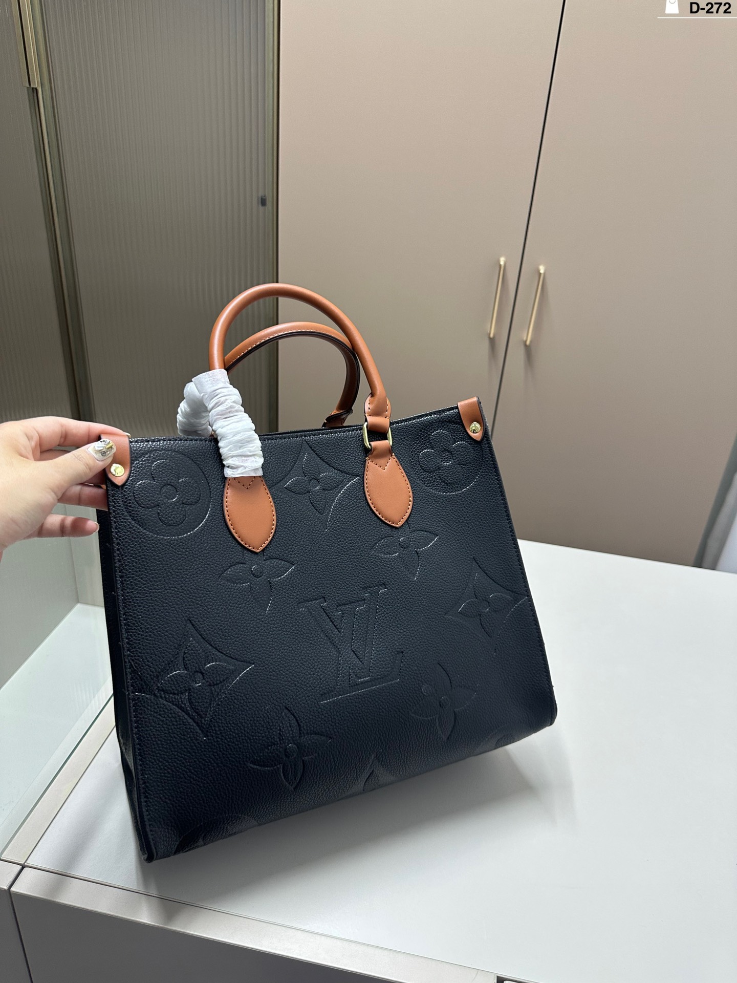 louis new arrival onthego tote bag size: 32.15.27 cm