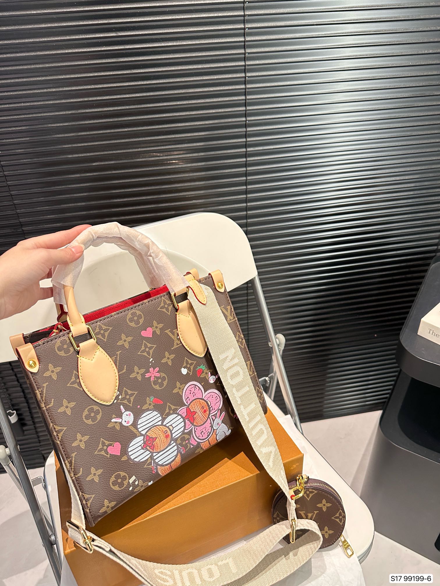 Louis new arrival onthego tote bag size: 25*20 cm