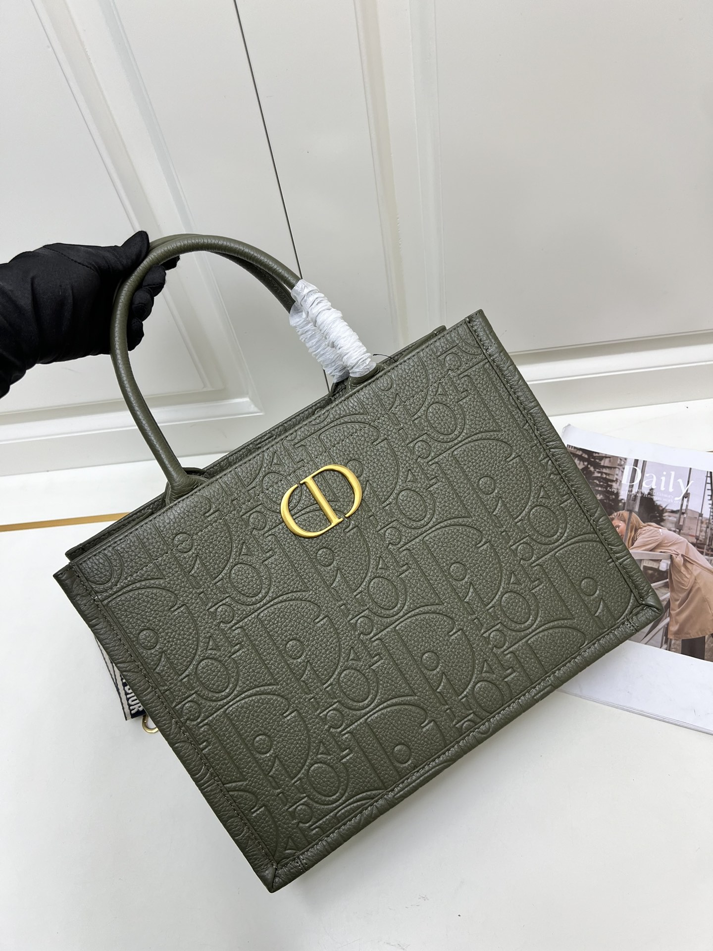 D new arrival book tote bag size: 36.5*28*17.5cm top quality