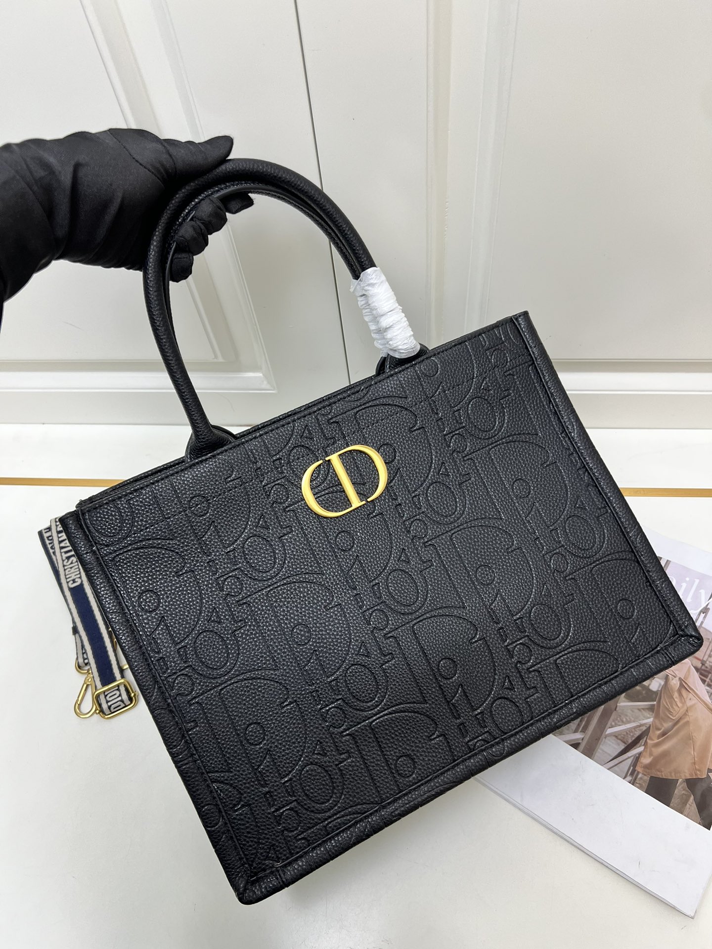 D new arrival book tote bag size: 36.5*28*17.5cm top quality