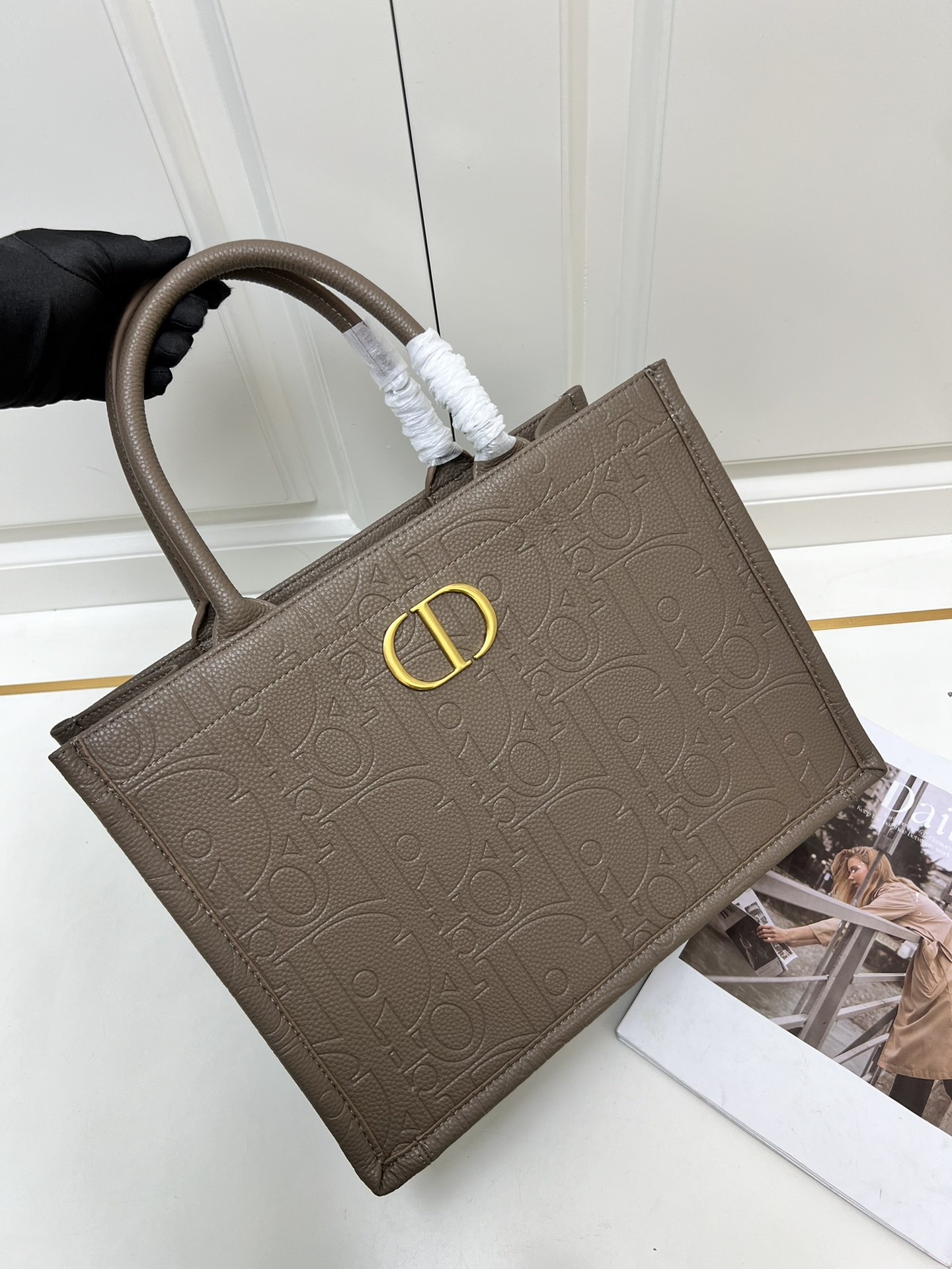 D new arrival book tote bag size: 36.5*28*17.5cm top quality