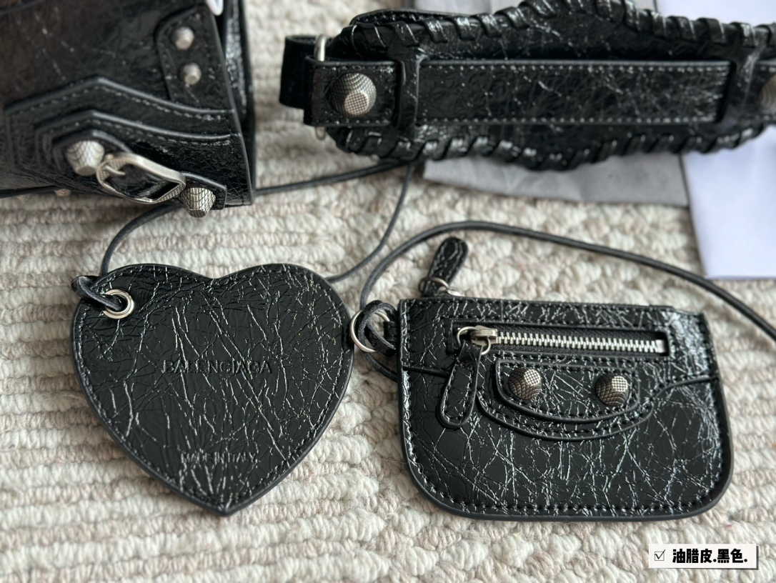 balen new arrival Le Cagole bag size: 26*17 cm top quality ~