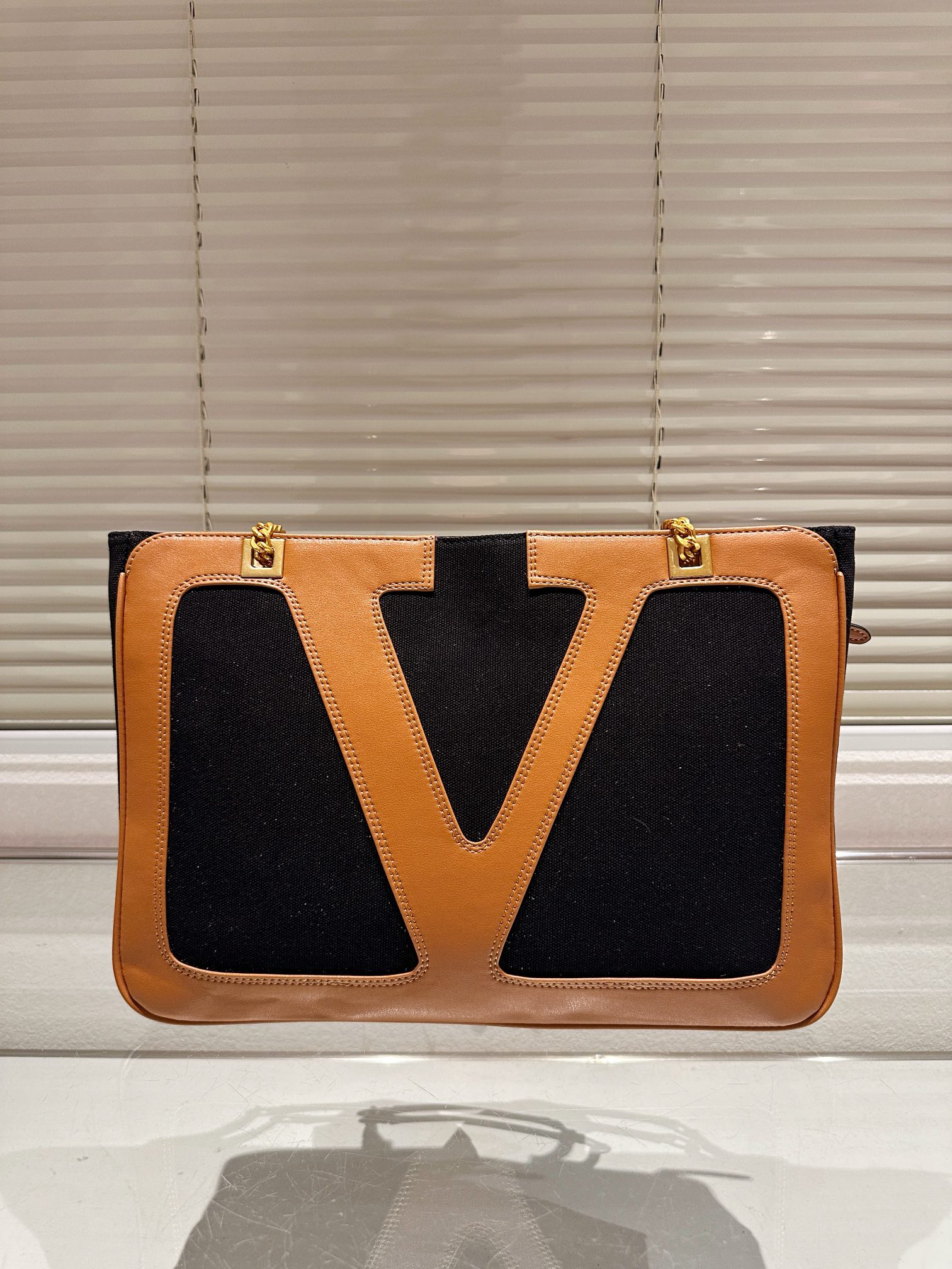 Val new arrival Letter tote Bag  size: 37*26 cm