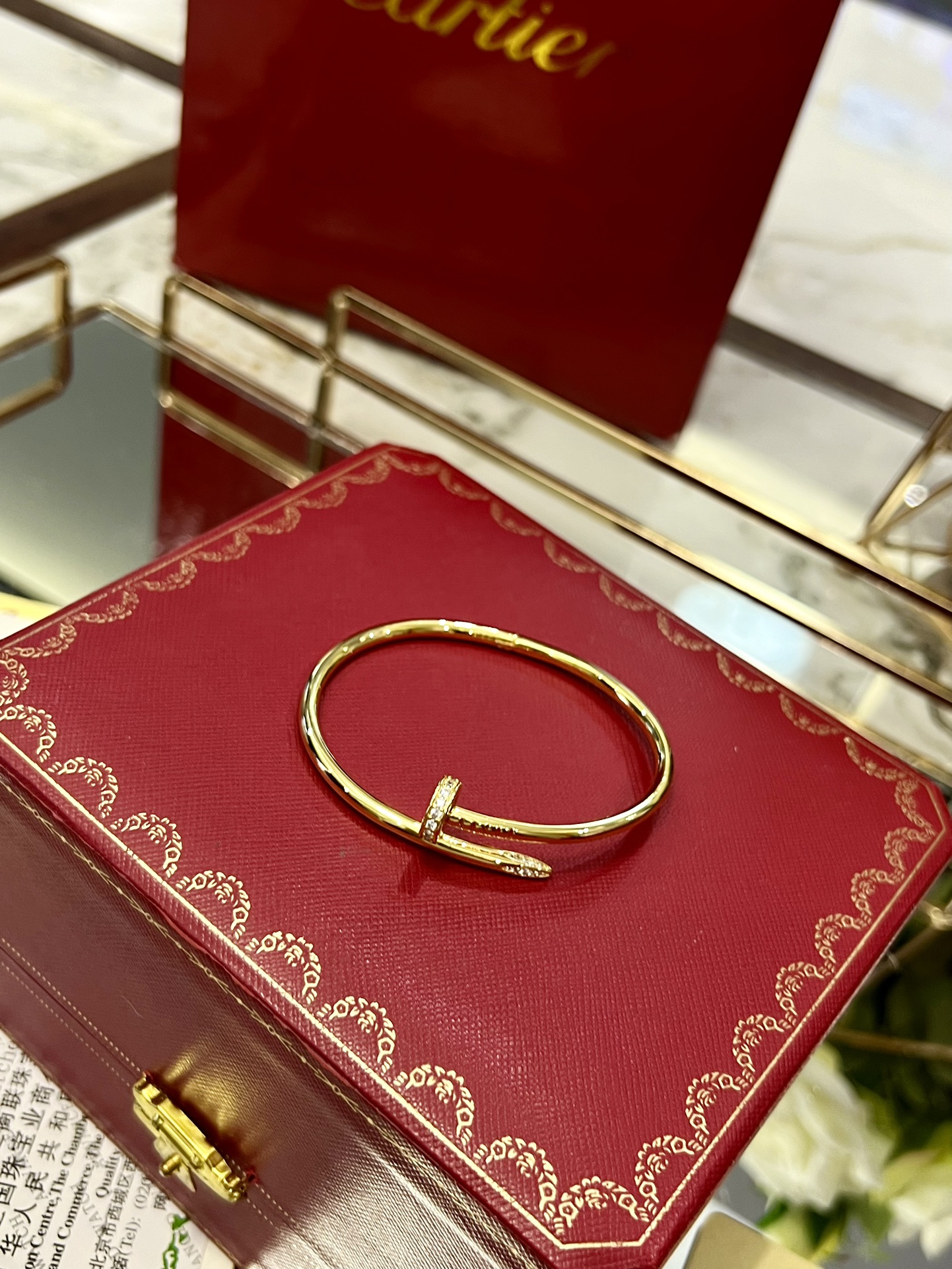 Car new arrival women watches 24*24 mm  + bracelet sets