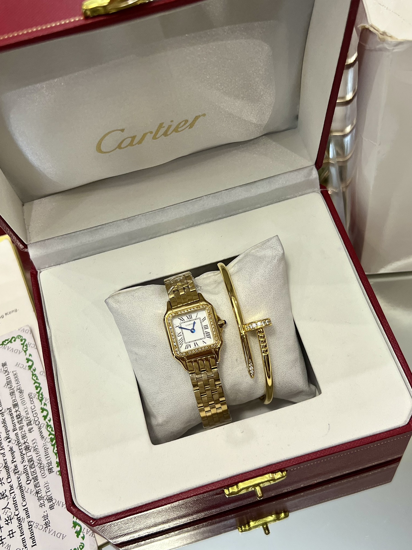 Car new arrival women watches 24*24 mm  + bracelet sets