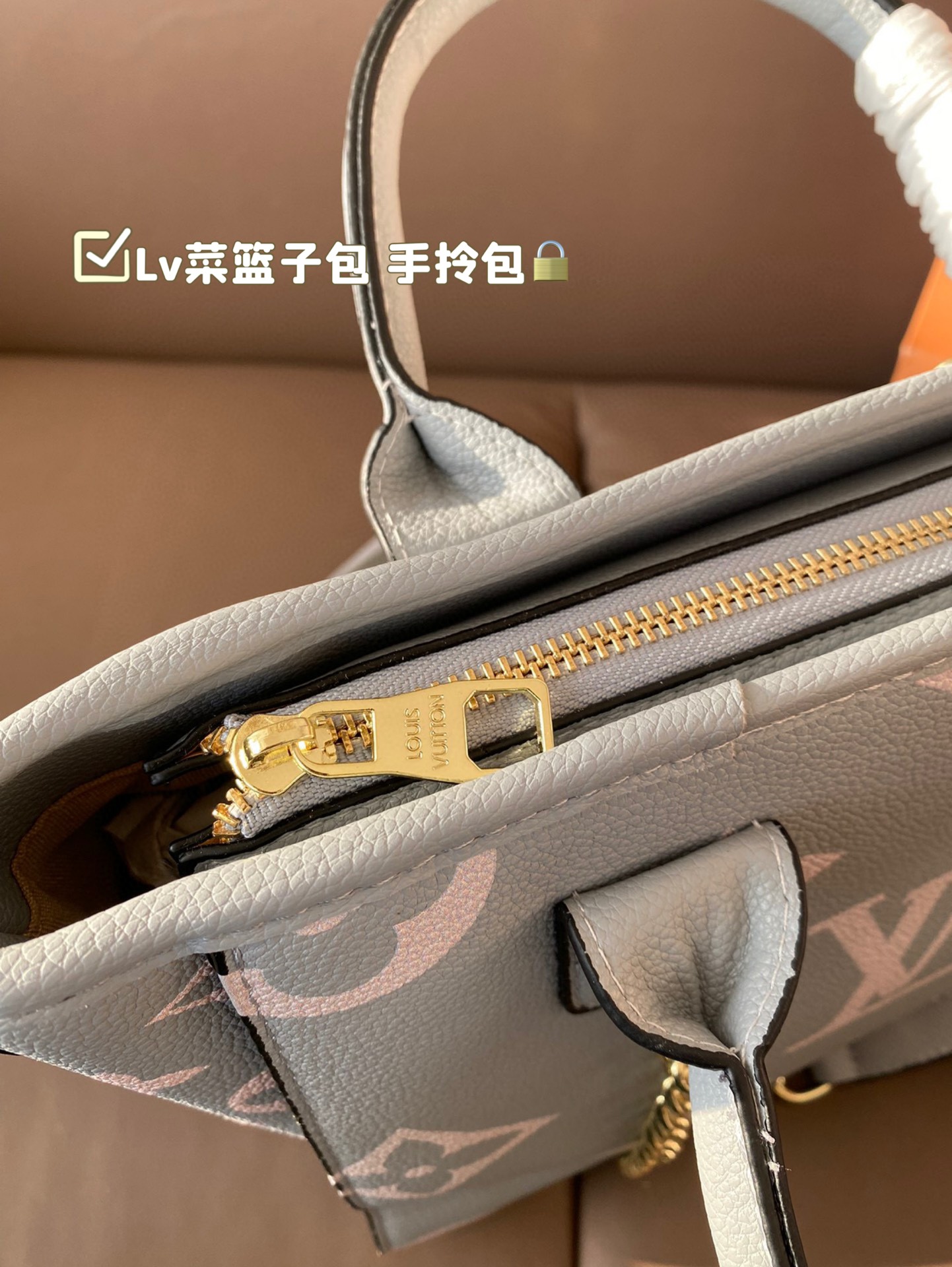 Louis new arrival bucket tote bag size: 26*21 cm