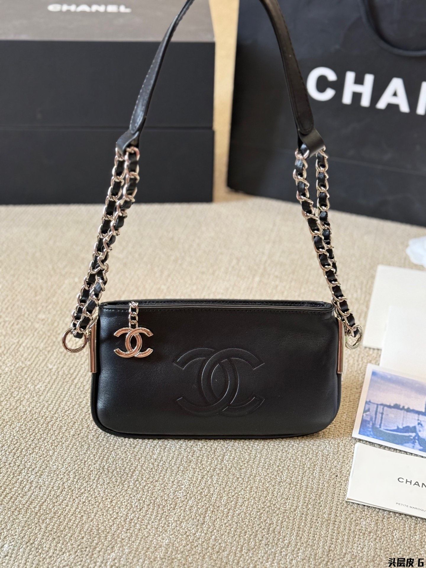 CC new arrival vintage chain bag size: 22*13 cm