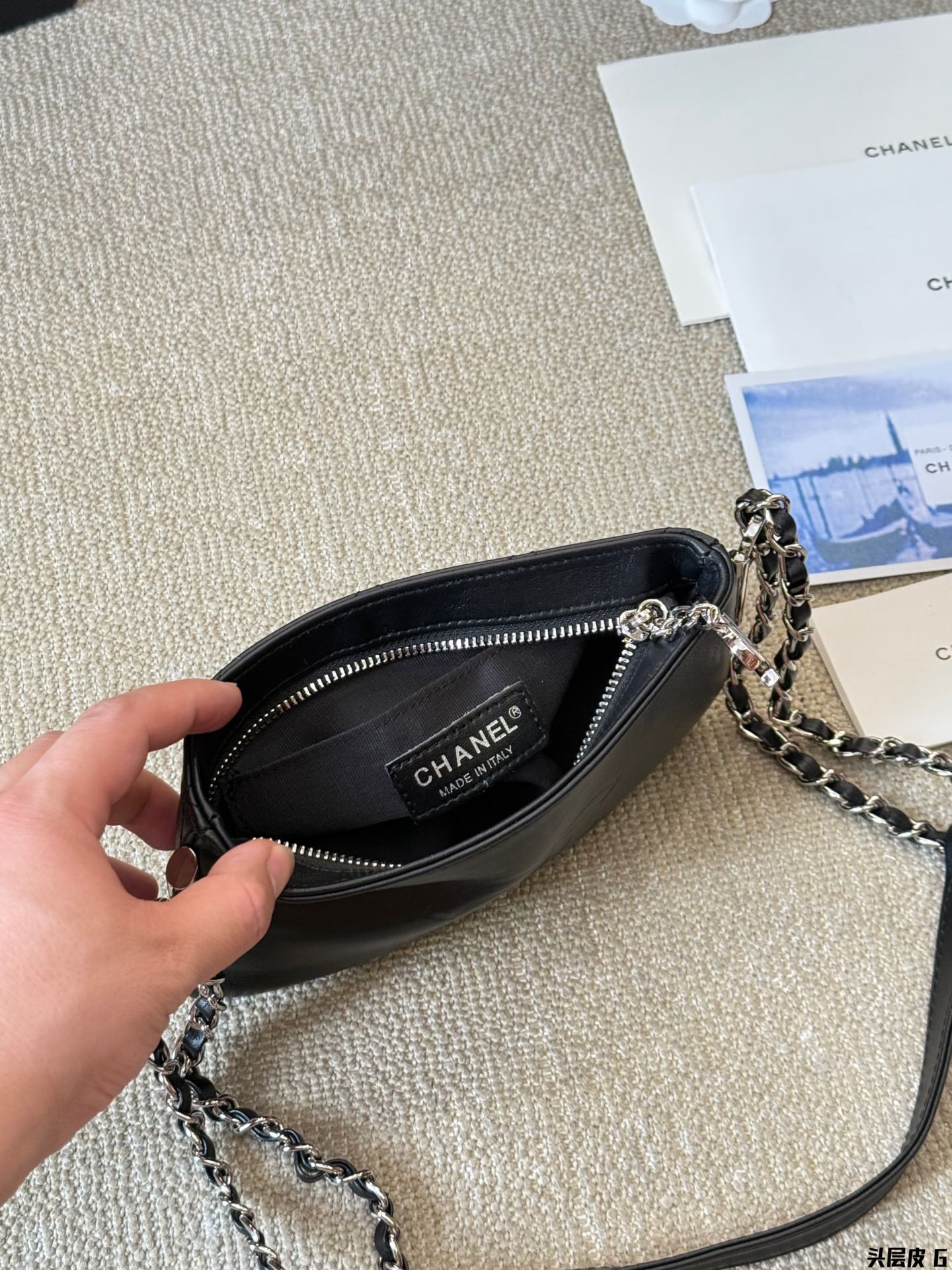 CC new arrival vintage chain bag size: 22*13 cm