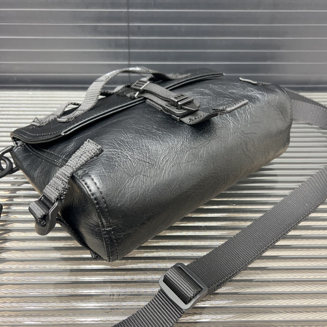 Balen new arrival Army bag size；22*19 cm top quality~