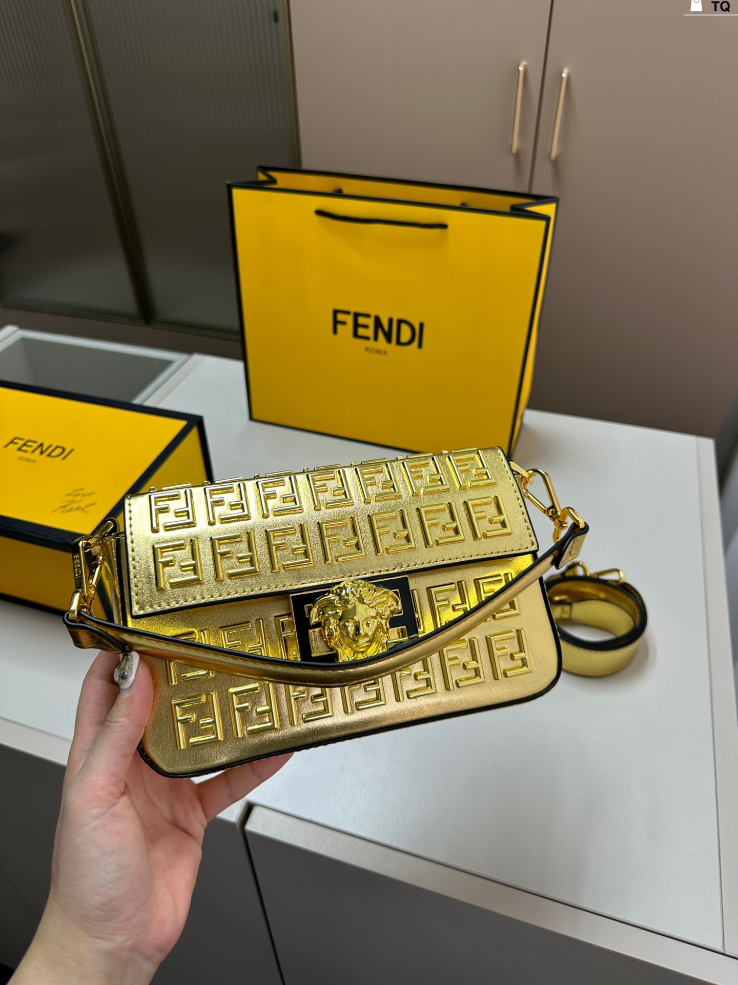 Fen ver new arrival Baguette bag size: 22*12 cm