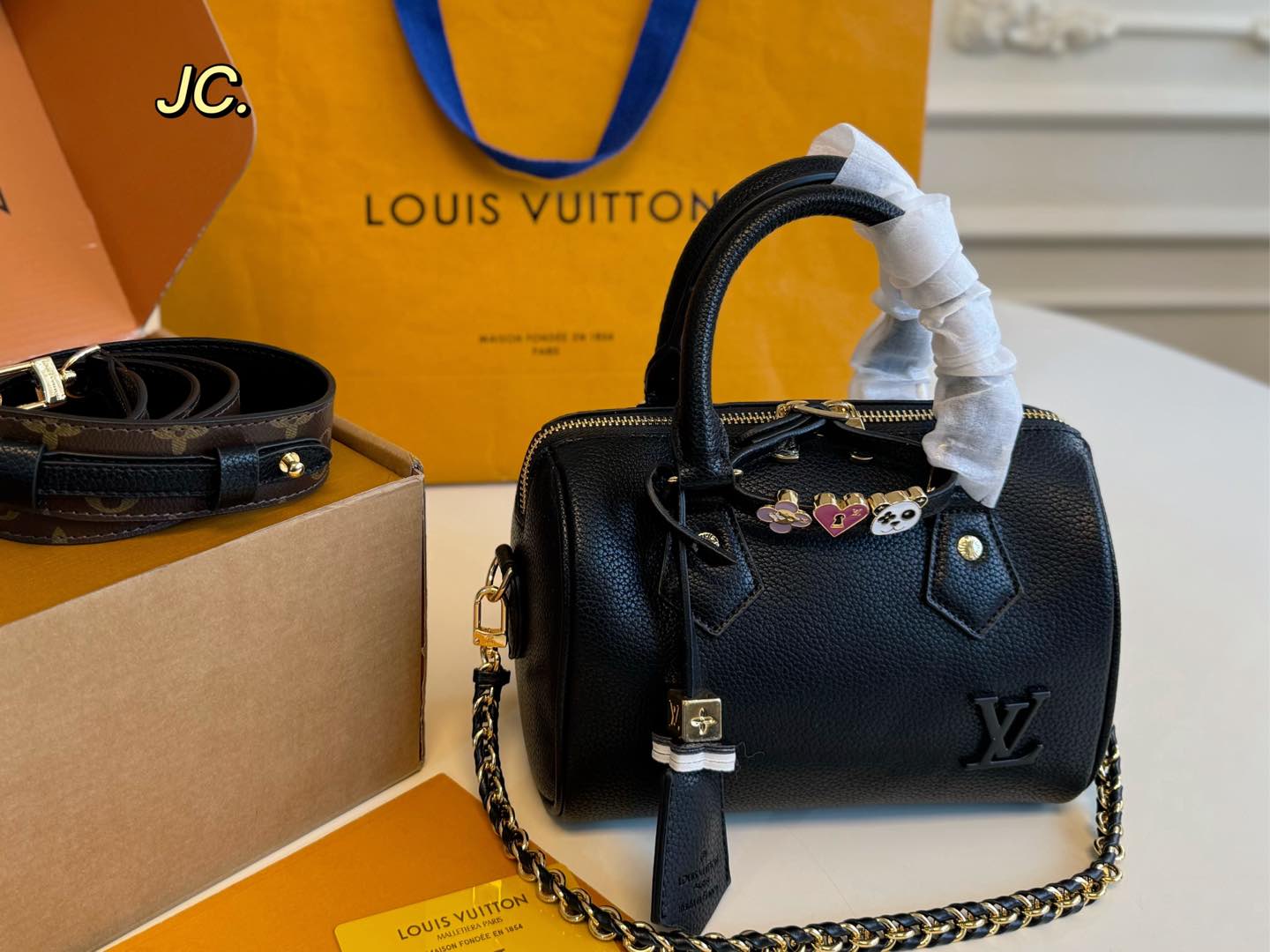 Louis new arrival speedy bag size: 20*15 cm