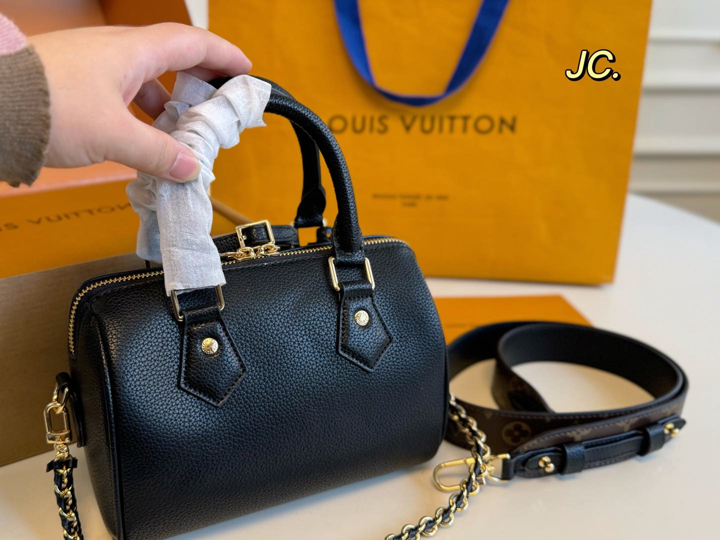 Louis new arrival speedy bag size: 20*15 cm