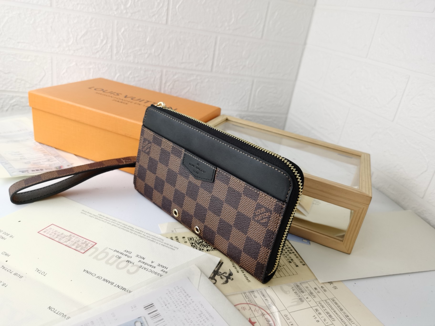 Louis new arrival Dragonne wallet 016 size: 19*11 cm