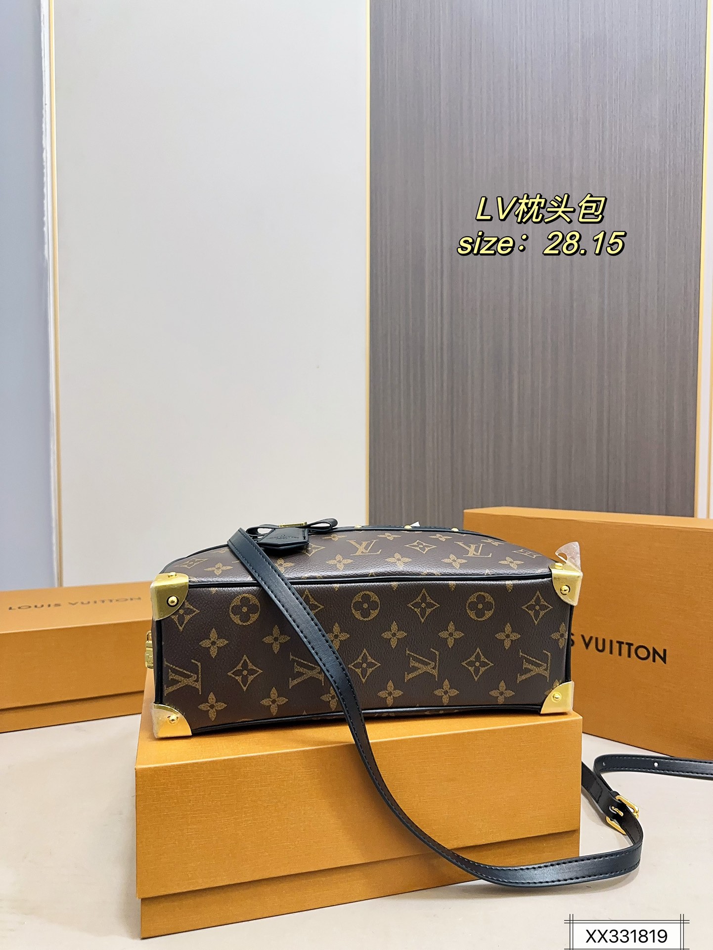 Louis new arrival bag size；28*15 cm