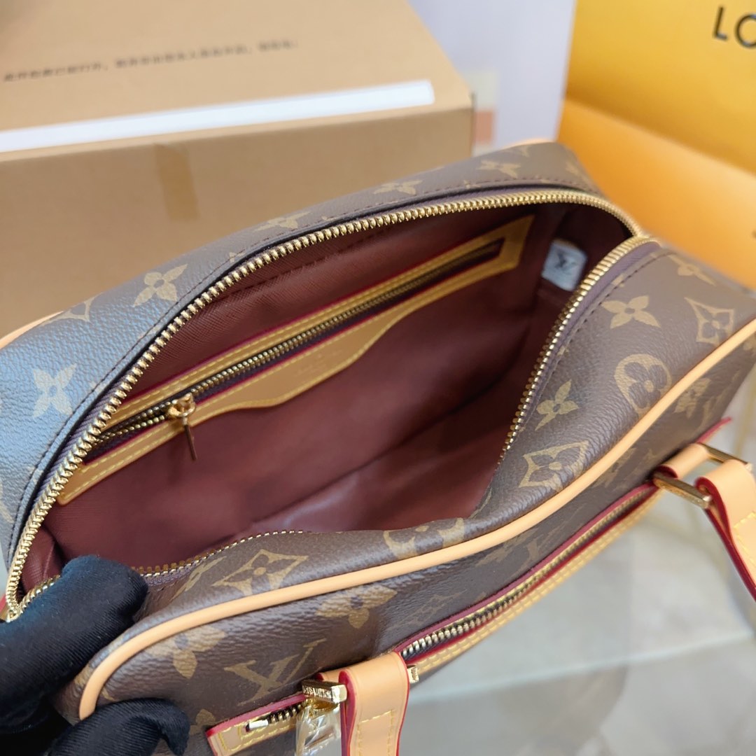 Louis new arrival vintage bag size: 25*15cm