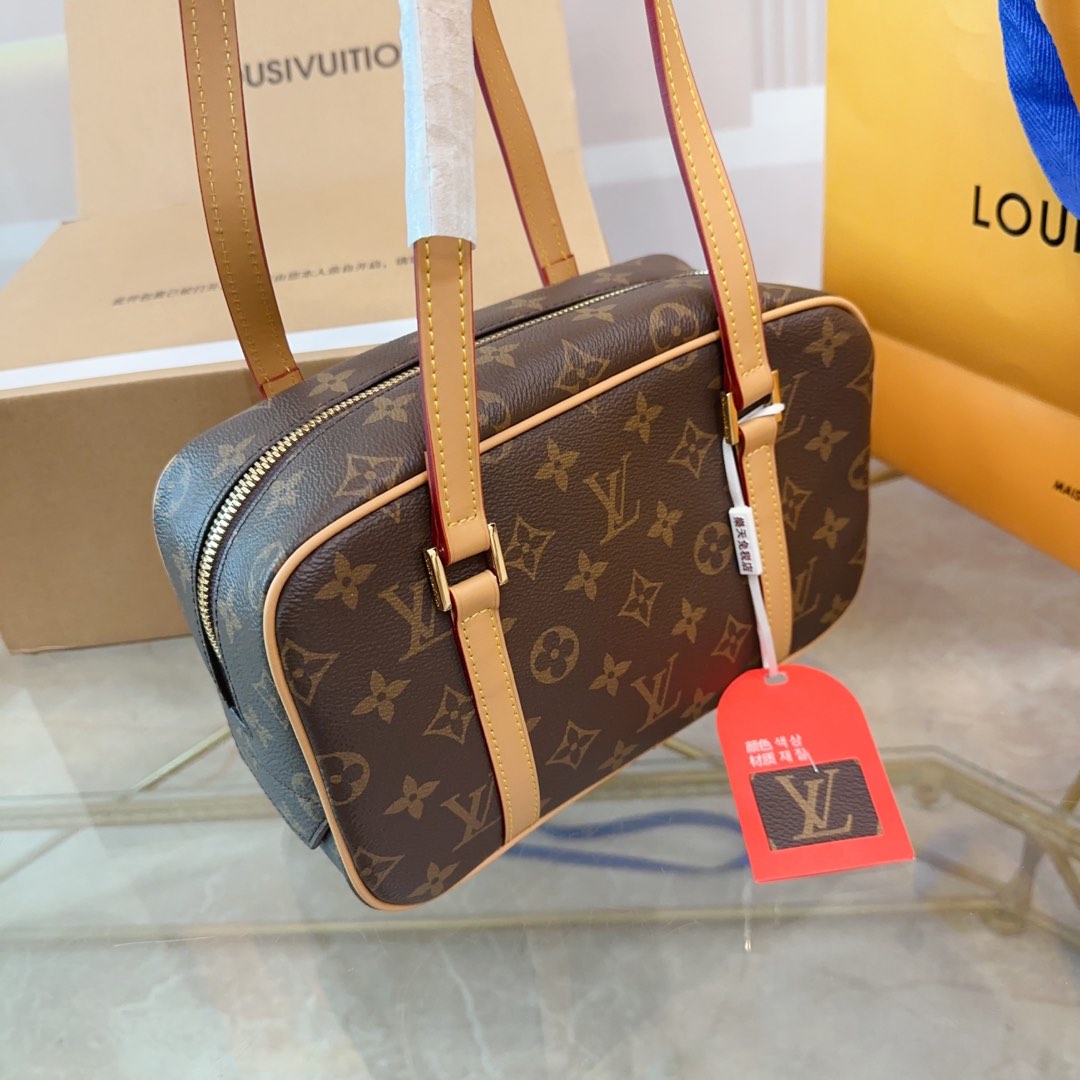 Louis new arrival vintage bag size: 25*15cm