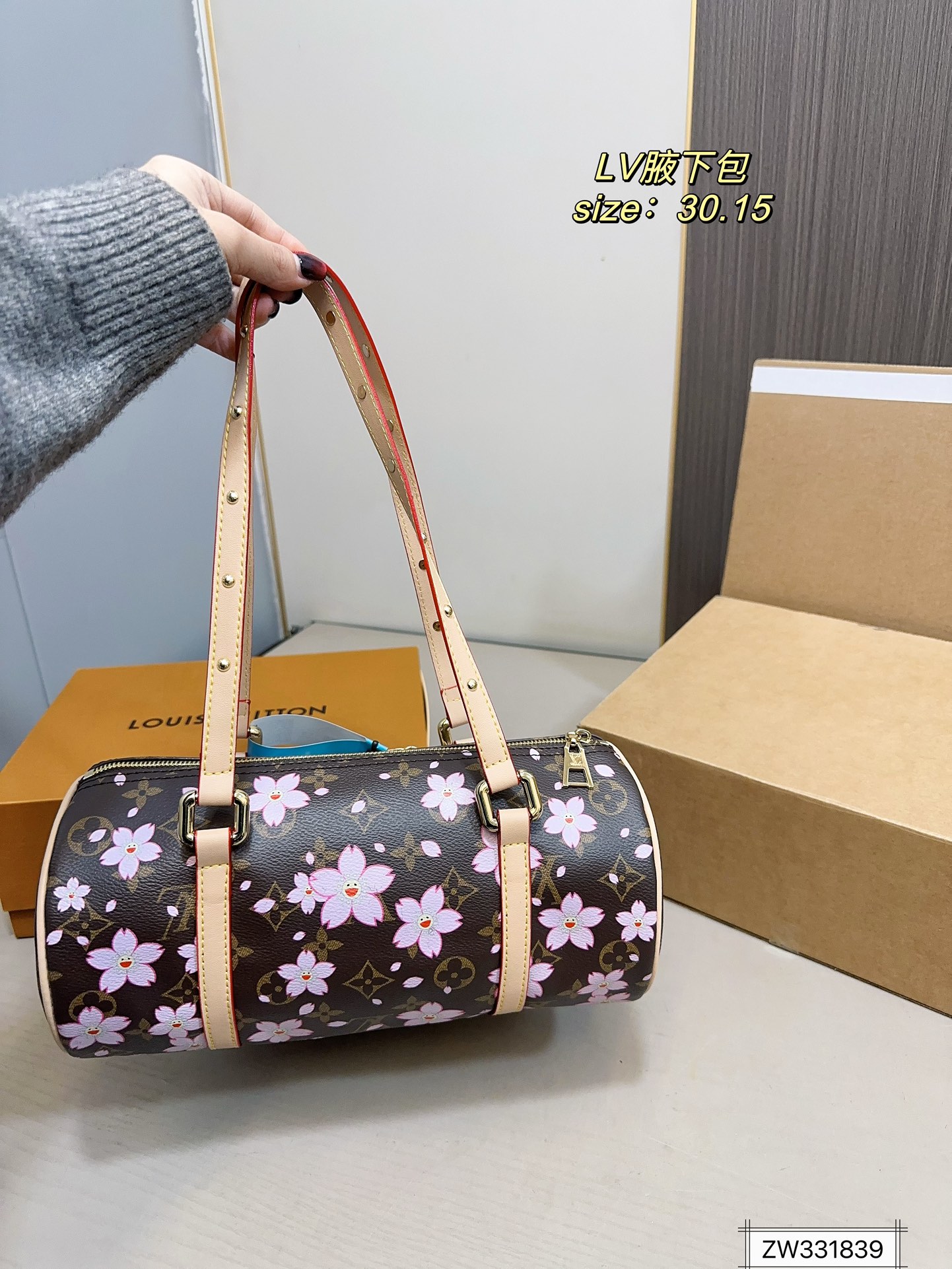 Louis new arrival hobo bag size:30 * 15 cm