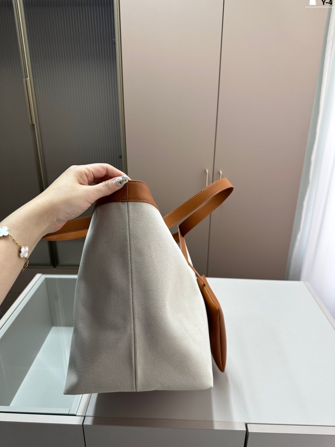 Y new arrival tote bag size: 37*26 cm