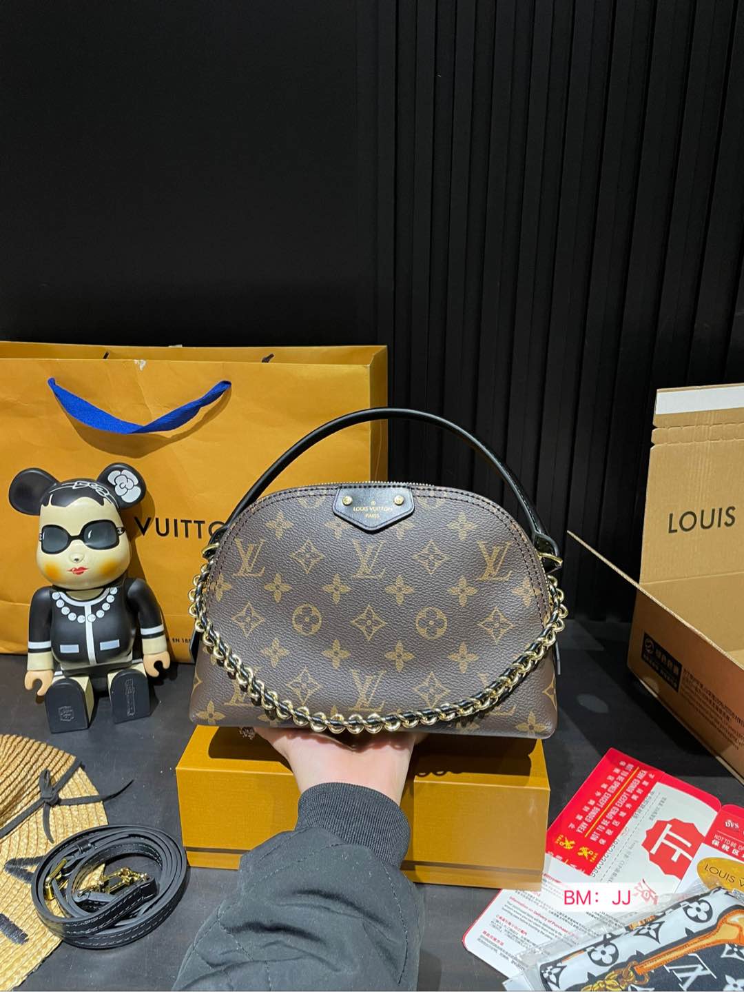 Louis new arrival bb bag size: 24*15 cm
