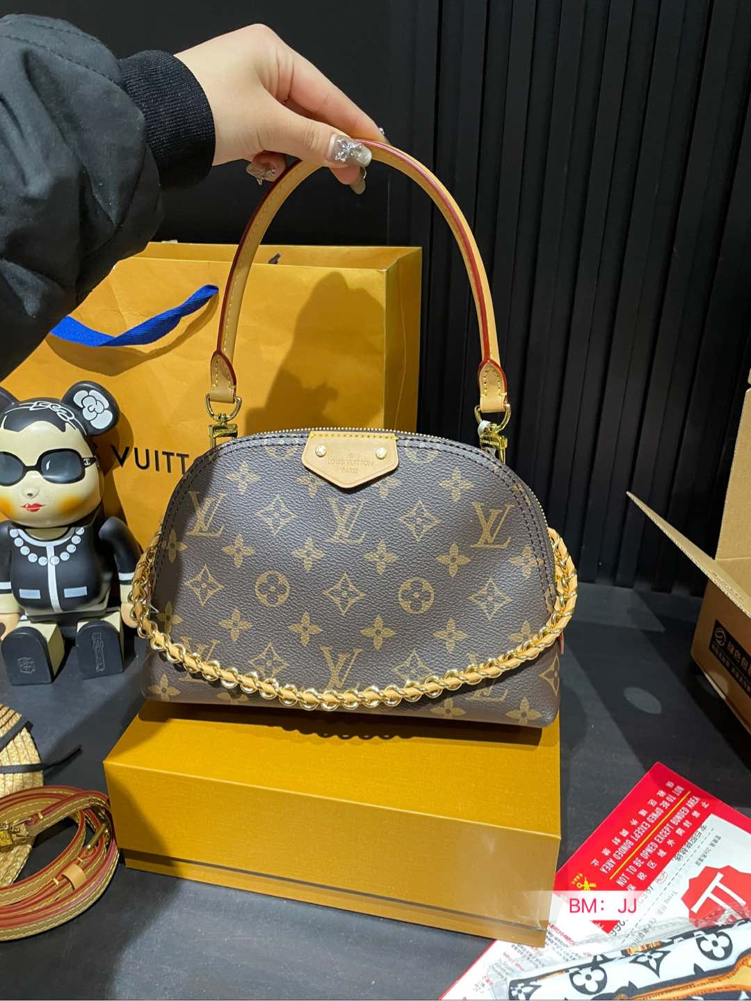 Louis new arrival bb bag size: 24*15 cm