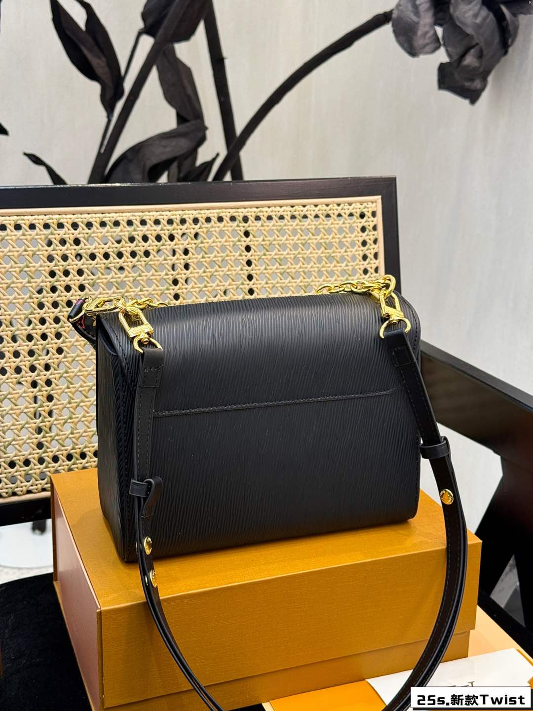 Louis 2025 new arrival twist bag size: 23*16cm